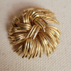 Vintage Small Gold-Metal Round Wire Textured Brooch